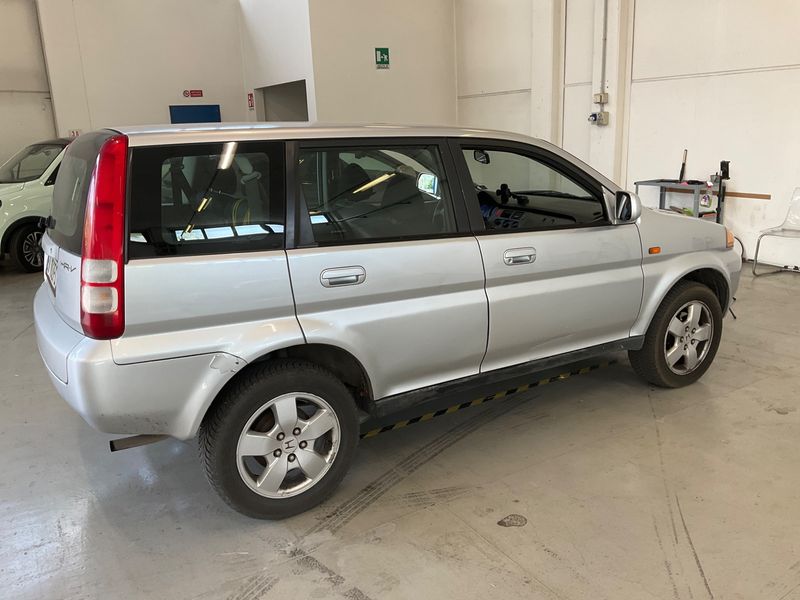 Honda HR-V 1.6 4WD — zdjęcie 2