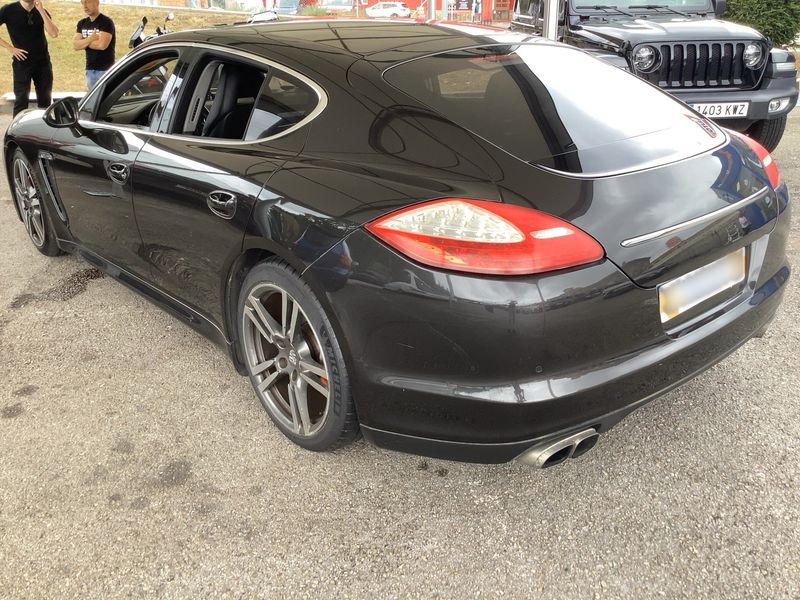 Porsche Panamera 4S — zdjęcie 3