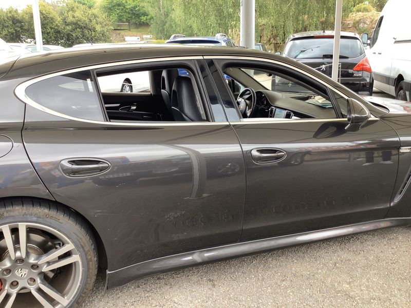 Porsche Panamera 4S — zdjęcie 7