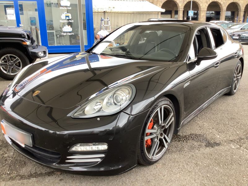 Porsche Panamera 4S