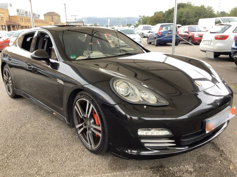 Porsche Panamera 4S — zdjęcie 8
