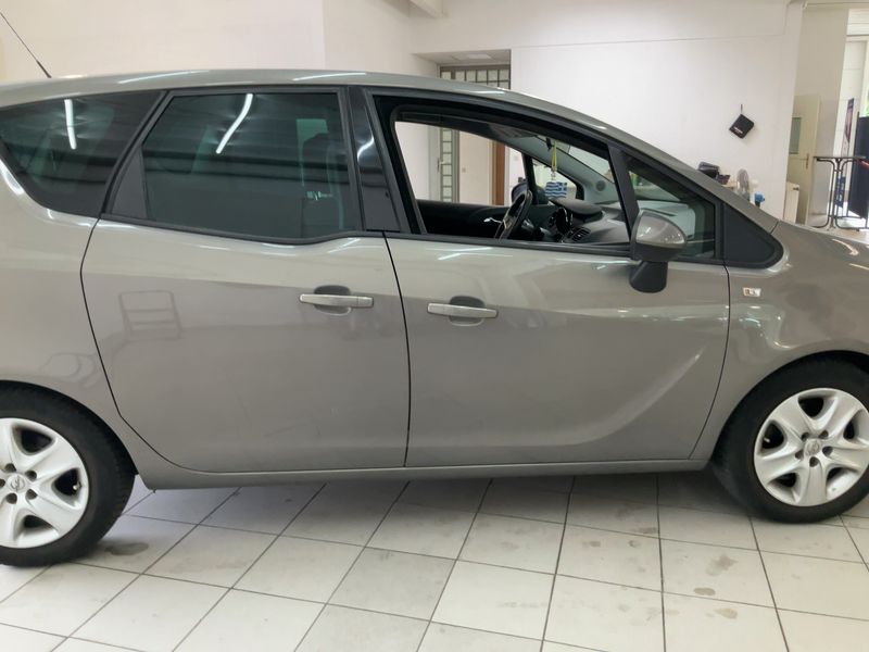 Opel Meriva 1.4 Design Edition 2011 – снимка 10