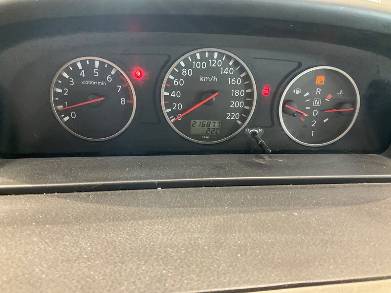Nissan X-Trail 2.5 Elegance — zdjęcie 13