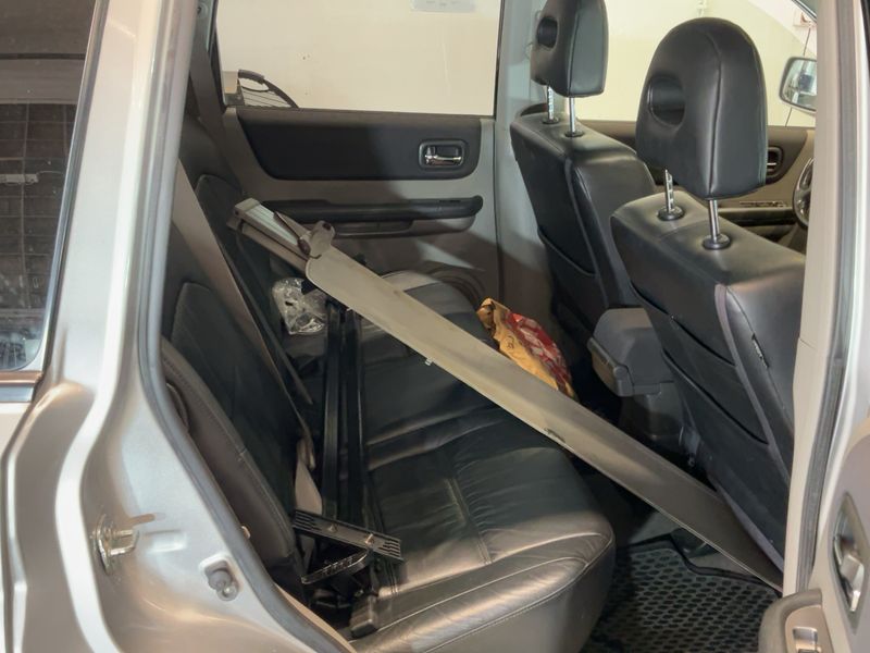 Nissan X-Trail 2.5 Elegance — zdjęcie 14