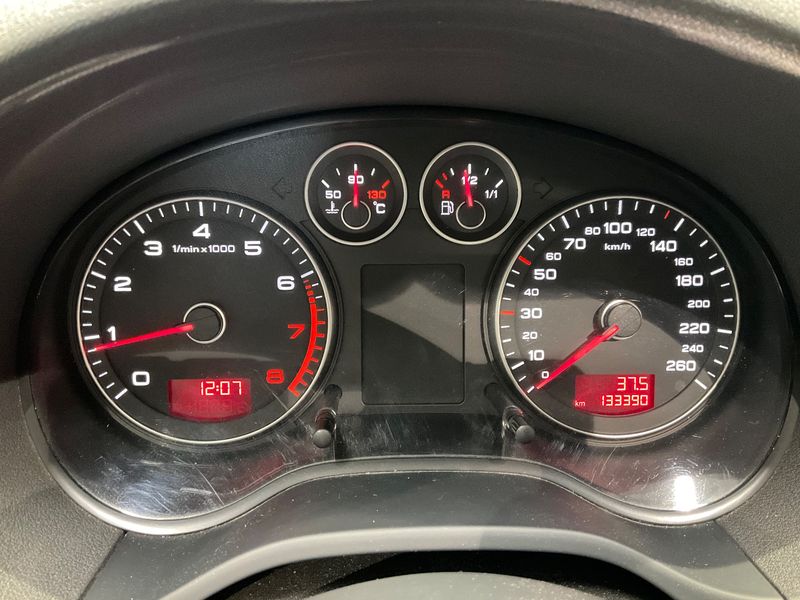 Audi A3 1.6 Attraction — zdjęcie 13