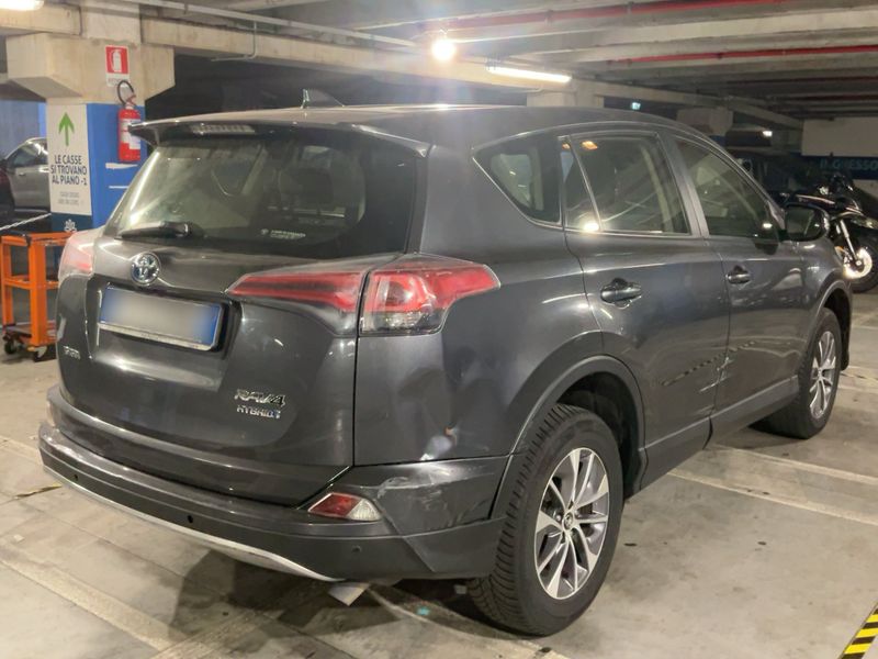 Toyota RAV 4 2.5 Hybrid Active — zdjęcie 6