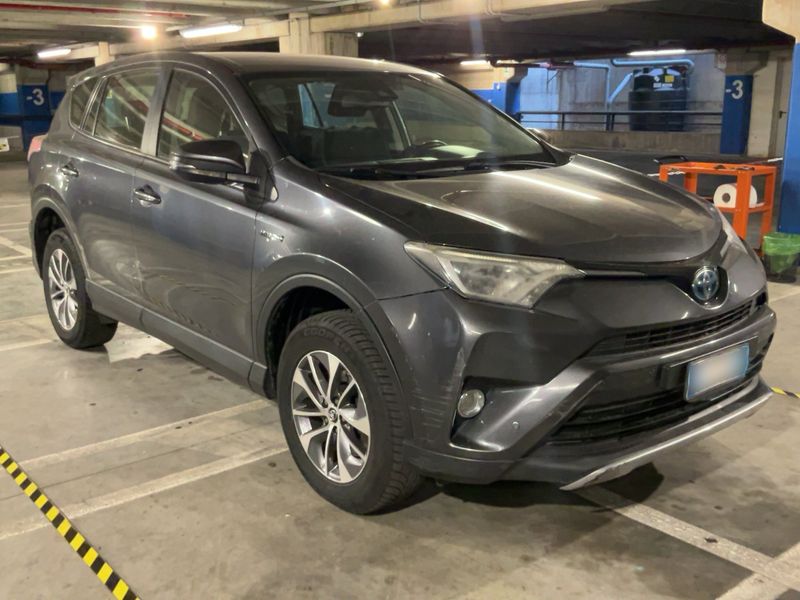 Toyota RAV 4 2.5 Hybrid Active — zdjęcie 8