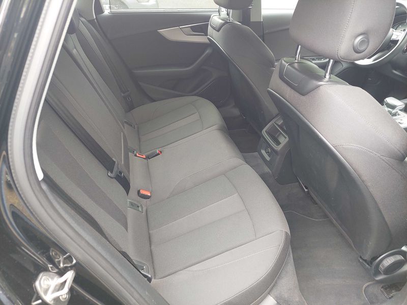 Audi A4 40 TDI quattro advanced — zdjęcie 14