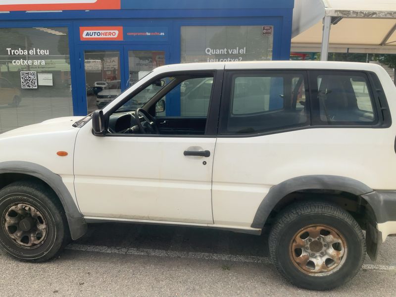 Nissan Terrano 2.7 Turbodiesel Elegance — zdjęcie 4