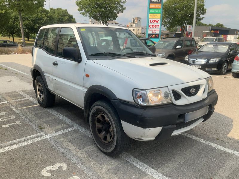 Nissan Terrano 2.7 Turbodiesel Elegance — zdjęcie 8
