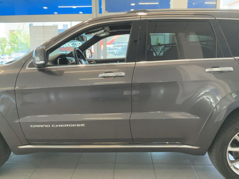 Jeep Grand Cherokee 3.0 CRD Summit — zdjęcie 4
