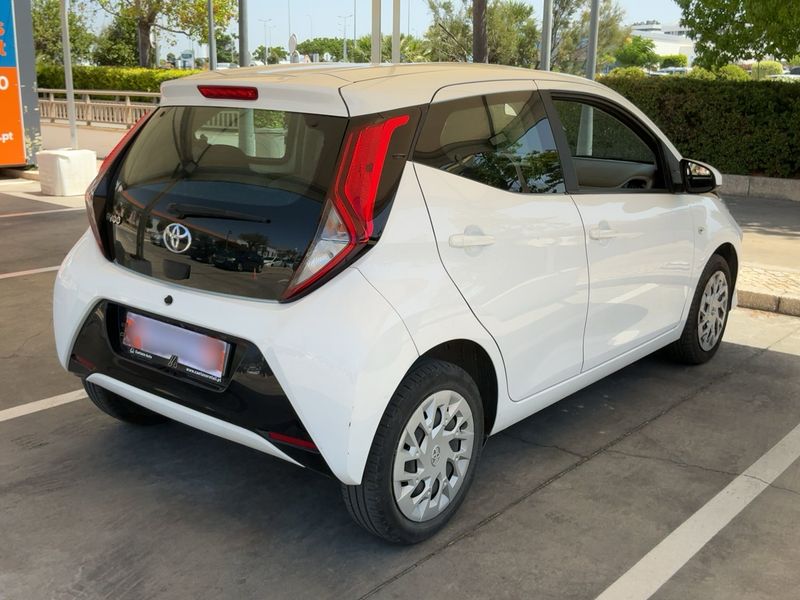 Toyota Aygo 1.0 VVT-i X-Play — zdjęcie 6