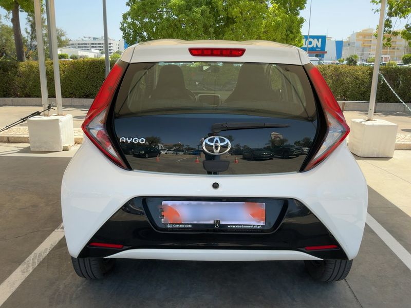 Toyota Aygo 1.0 VVT-i X-Play — zdjęcie 5