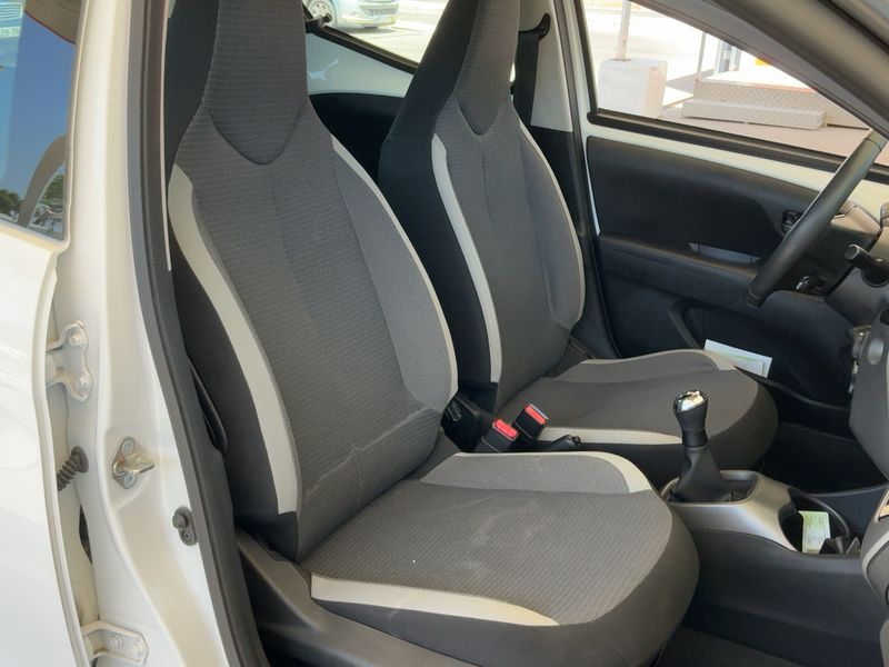 Toyota Aygo 1.0 VVT-i X-Play — zdjęcie 11