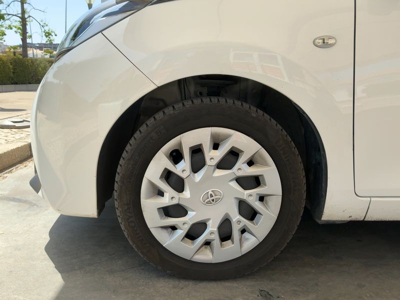 Toyota Aygo 1.0 VVT-i X-Play 2021 – снимка 3