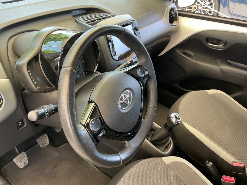 Toyota Aygo 1.0 VVT-i X-Play 2021 – снимка 23