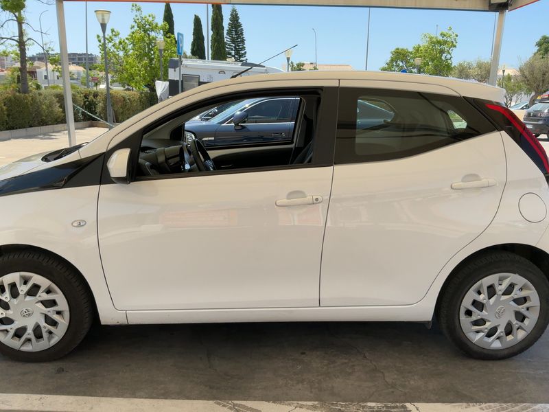Toyota Aygo 1.0 VVT-i X-Play — zdjęcie 4