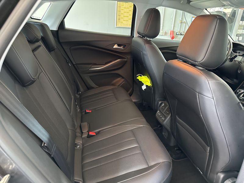 Opel Grandland X 2.0 CDTI Business INNOVATION — zdjęcie 13