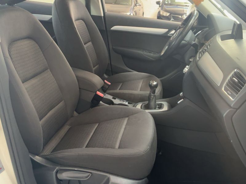 Audi Q3 2.0 TDI Ambiente 2012 – снимка 17