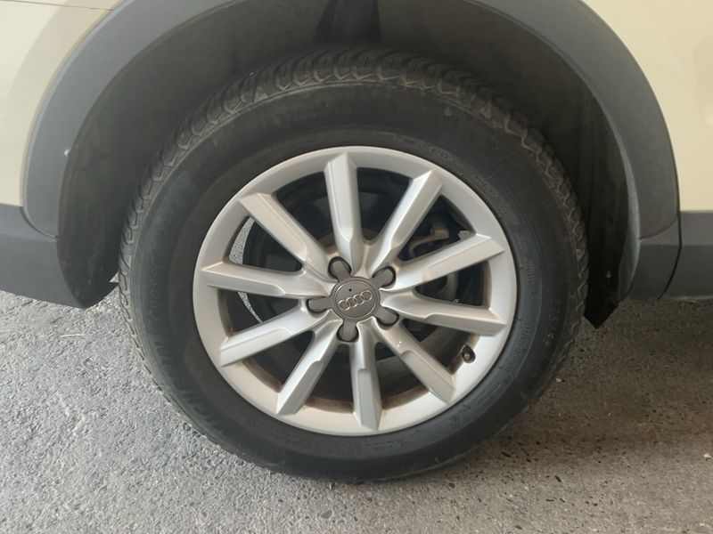 Audi Q3 2.0 TDI Ambiente 2012 – снимка 9