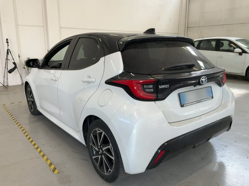 Toyota Yaris 1.5 Hybrid Style — zdjęcie 3
