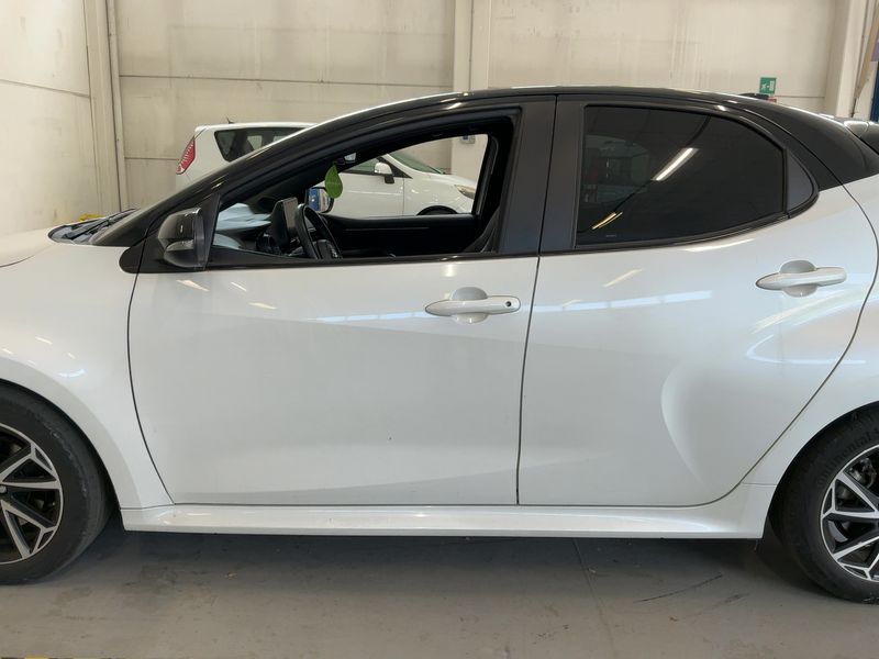 Toyota Yaris 1.5 Hybrid Style — zdjęcie 4
