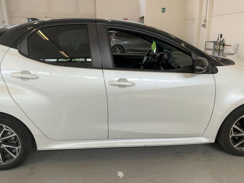 Toyota Yaris 1.5 Hybrid Style — zdjęcie 7