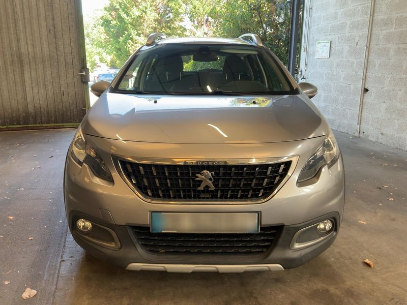 Peugeot 2008 1.2 PureTech Allure 2017 – снимка 14