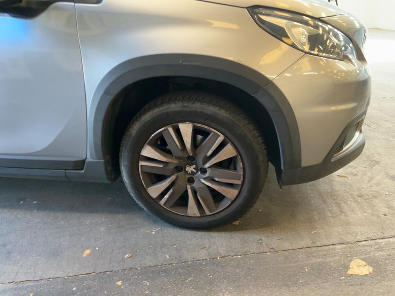 Peugeot 2008 1.2 PureTech Allure 2017 – снимка 11