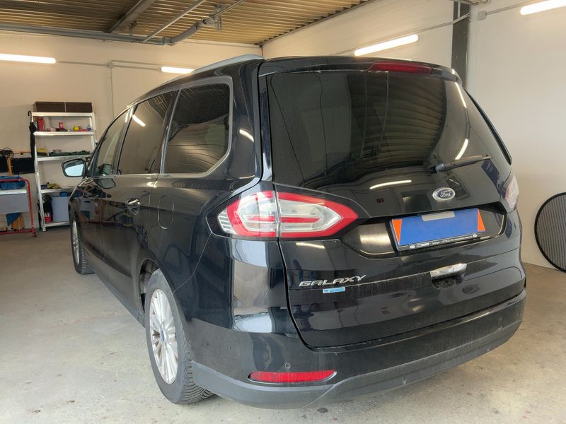 Ford Galaxy 2.0 TDCi Bi-Turbo Titanium — zdjęcie 3