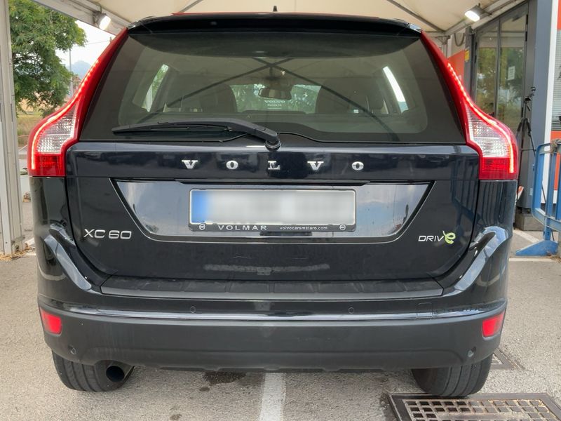 Volvo XC60 2.0 DRIVe Momentum — zdjęcie 5
