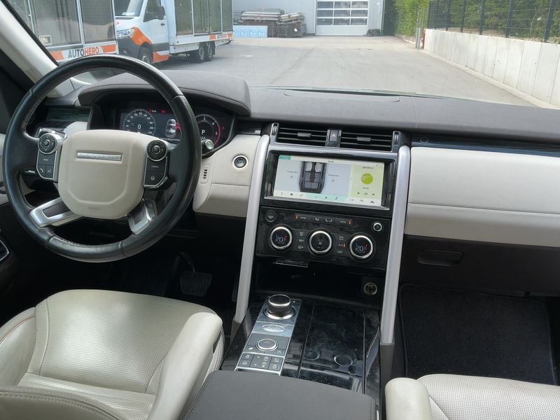 Land Rover Discovery 5 3.0 Td6 HSE — zdjęcie 12