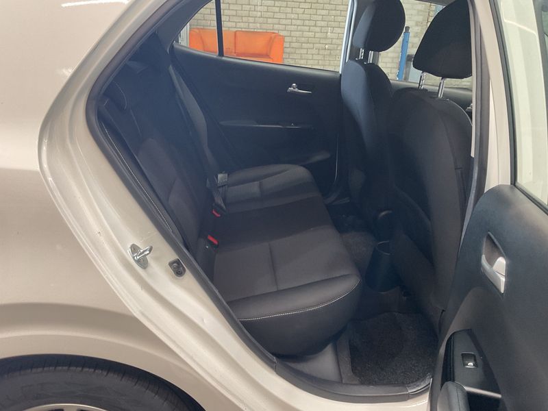 Kia Picanto 1.0 City 2021 – снимка 19