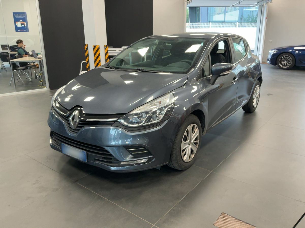Renault Clio 2018 — photo 1