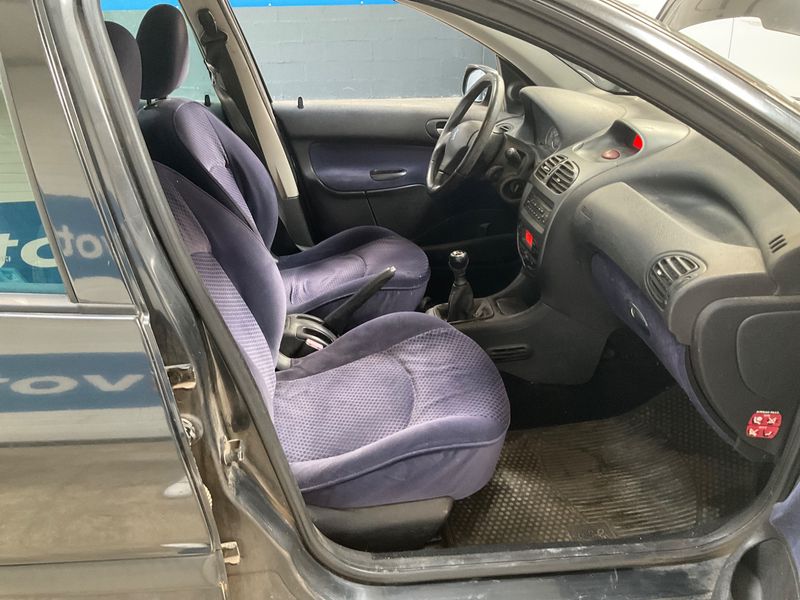 Peugeot 206 1.4 XT — zdjęcie 3