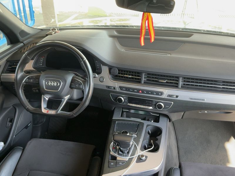 Audi Q7 3.0 V6 TDI quattro — zdjęcie 12