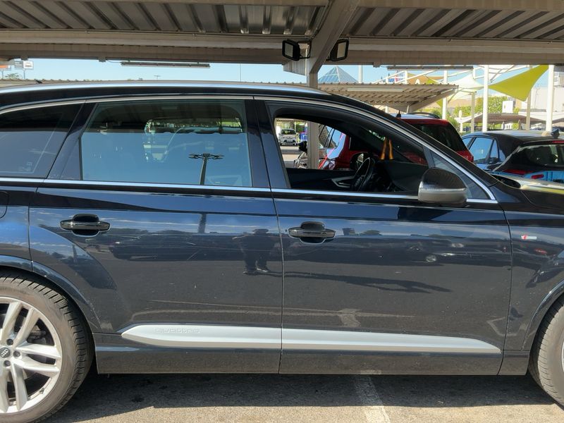Audi Q7 3.0 V6 TDI quattro — zdjęcie 7
