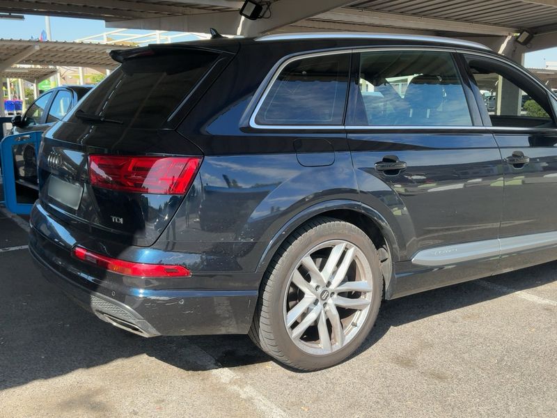 Audi Q7 3.0 V6 TDI quattro — zdjęcie 6
