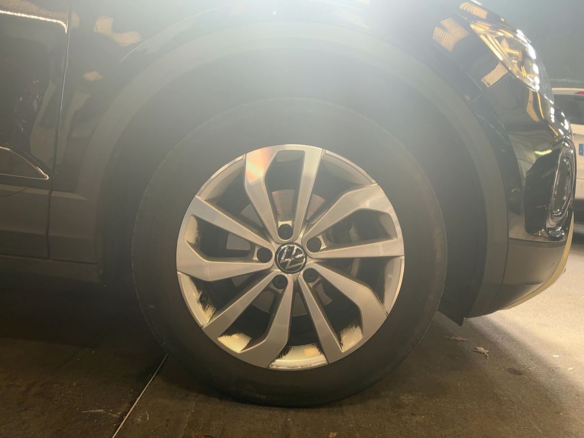 Volkswagen T-Roc 2023 — photo 12
