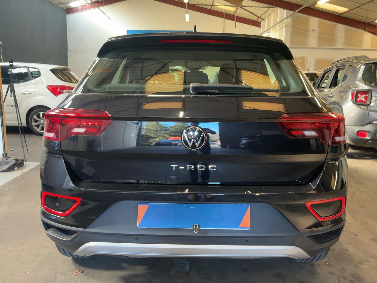 Volkswagen T-Roc 2023 — photo 8