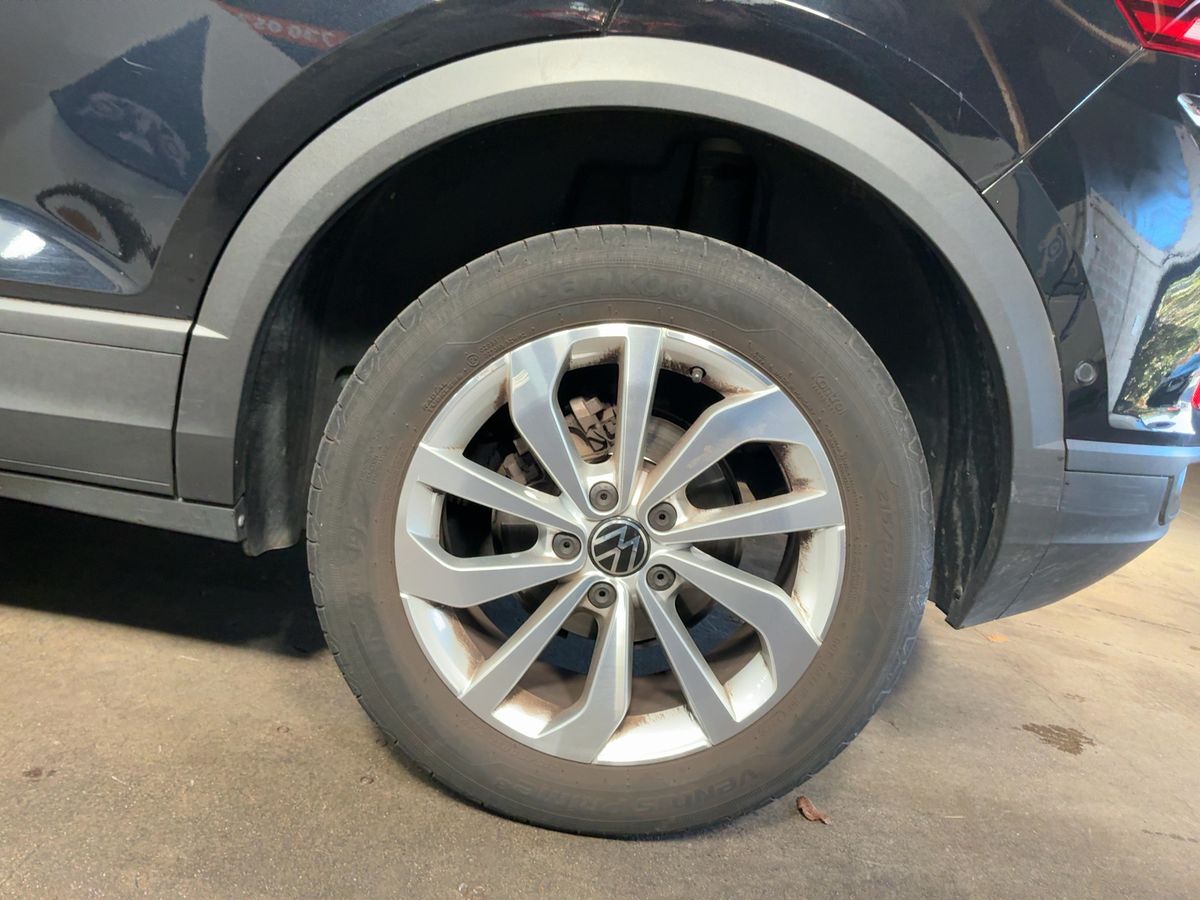 Volkswagen T-Roc 2023 — photo 6