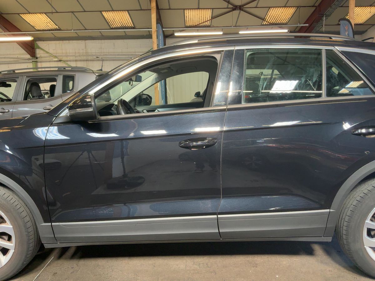 Volkswagen T-Roc 2023 — photo 5