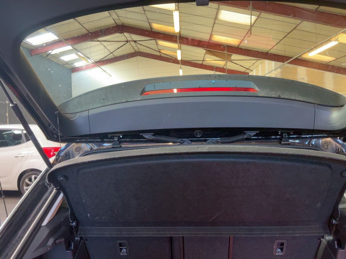 Volkswagen T-Roc 2023 — photo 16