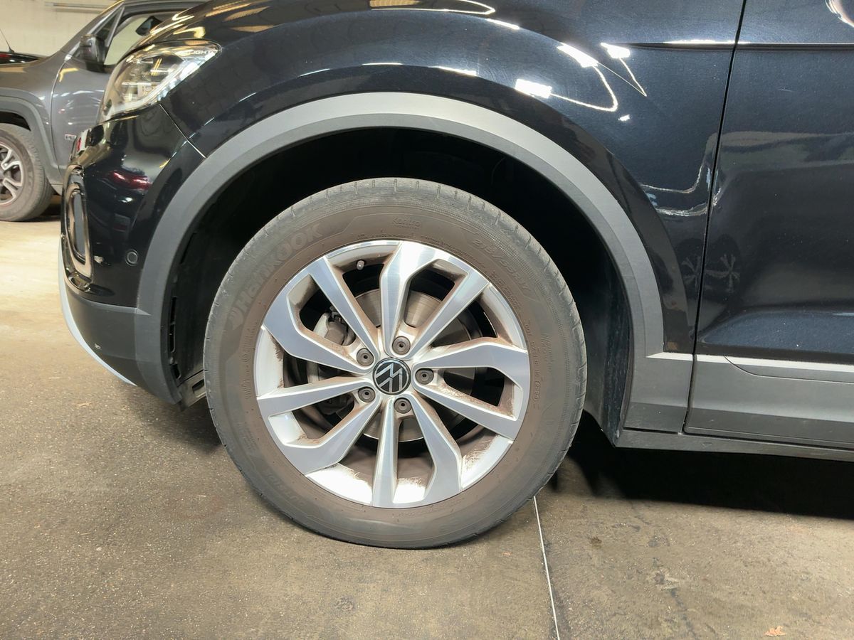 Volkswagen T-Roc 2023 — photo 4