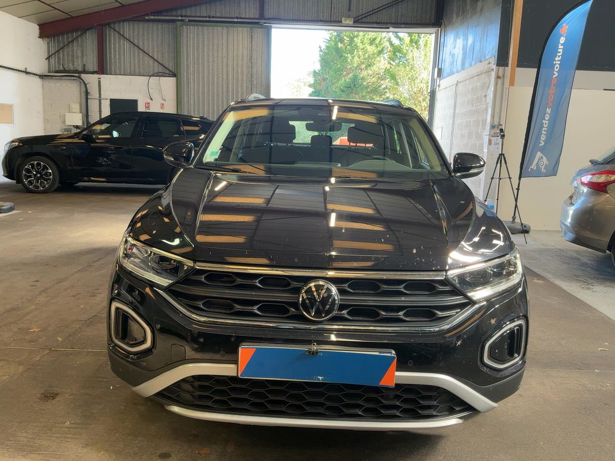 Volkswagen T-Roc 2023 — photo 15