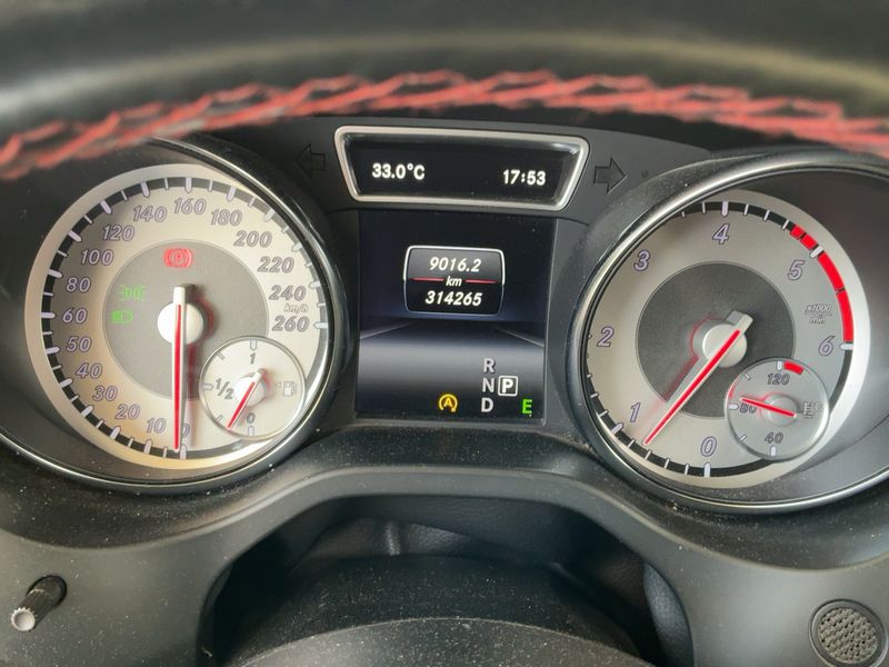 Mercedes-Benz GLA-Klasse GLA 220 d AMG Line — zdjęcie 13