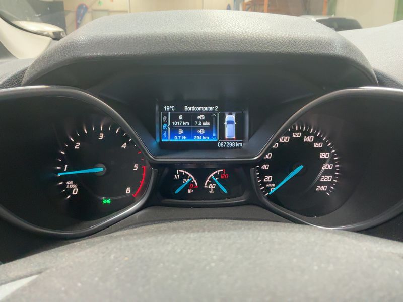 Ford Grand Tourneo Connect 1.5 TDCi Titanium — zdjęcie 13