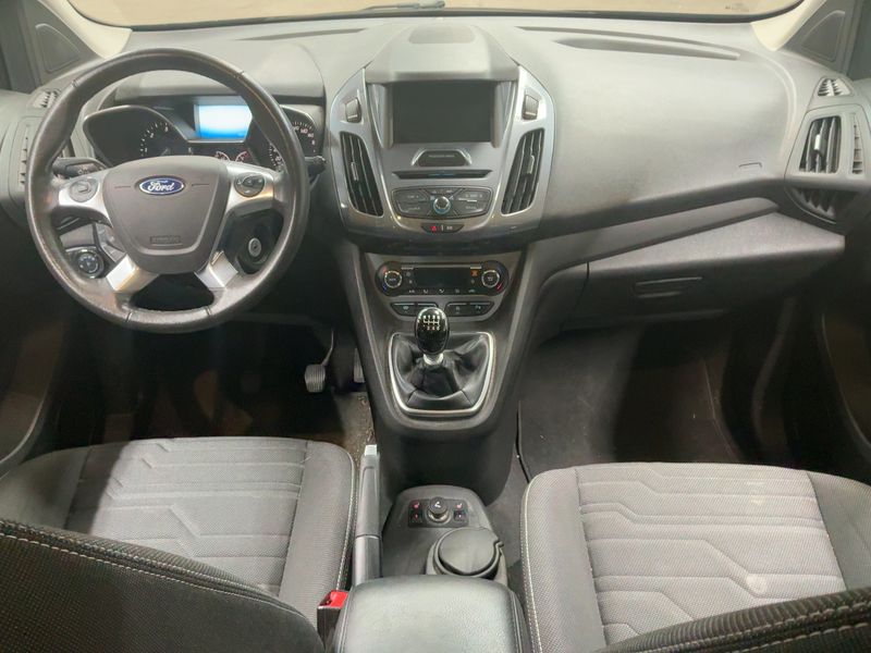 Ford Grand Tourneo Connect 1.5 TDCi Titanium — zdjęcie 12