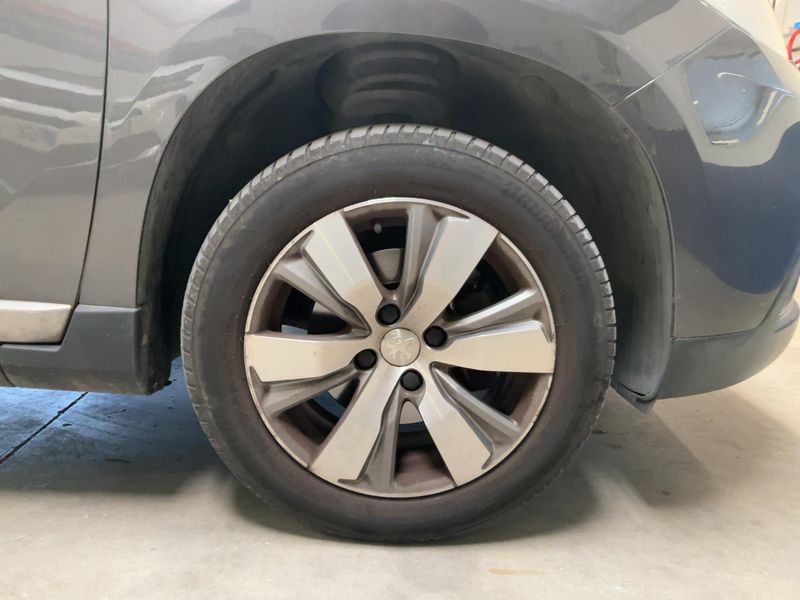Peugeot 2008 1.2 e-THP Allure Business 2016 – снимка 11
