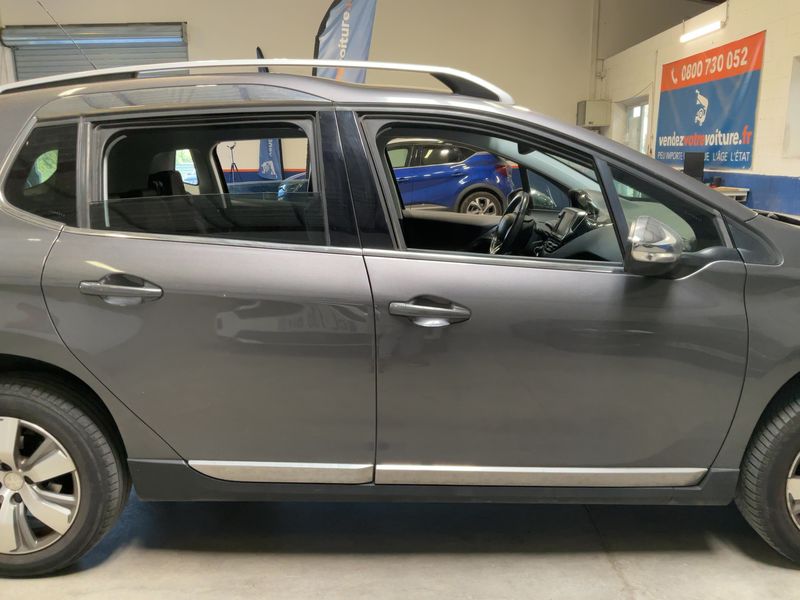 Peugeot 2008 1.2 e-THP Allure Business 2016 – снимка 10